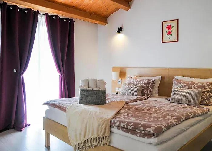 5 Bedroom Stunning In Nedeščina