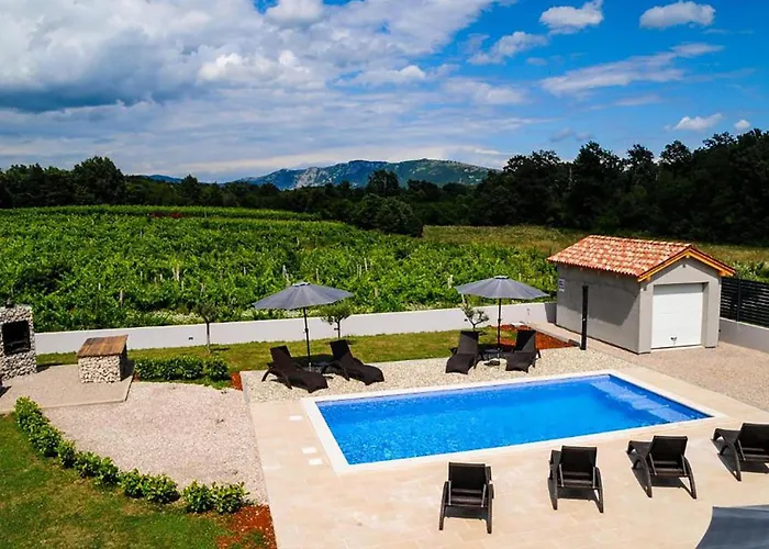 5 Bedroom Stunning In * Nedeščina